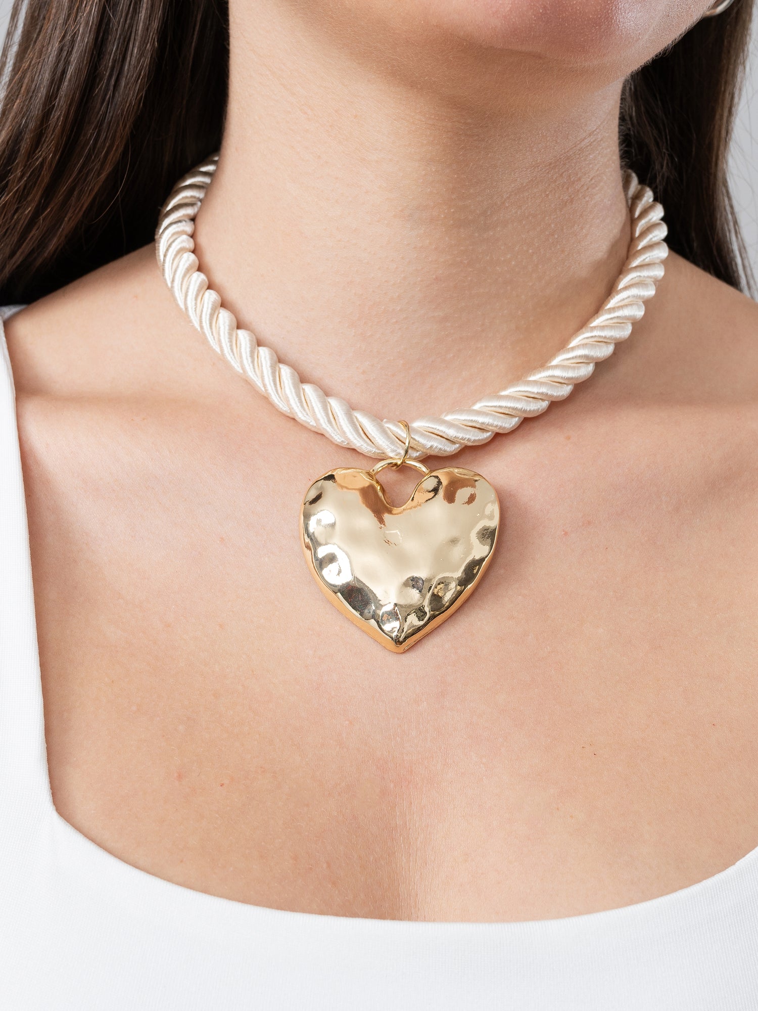 Collar Corazón Hueso