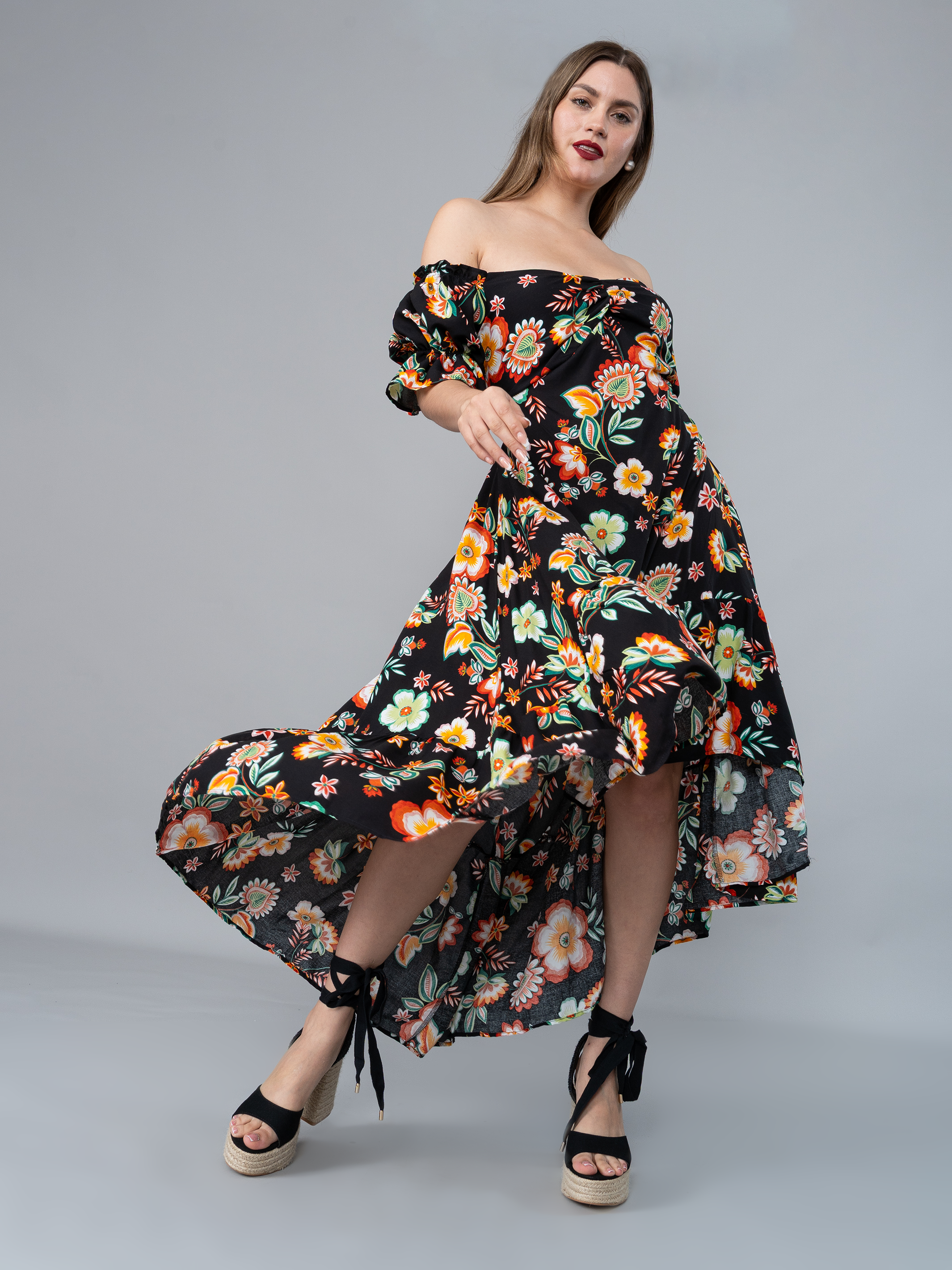 Vestido Off-Shoulder Estampado Negro