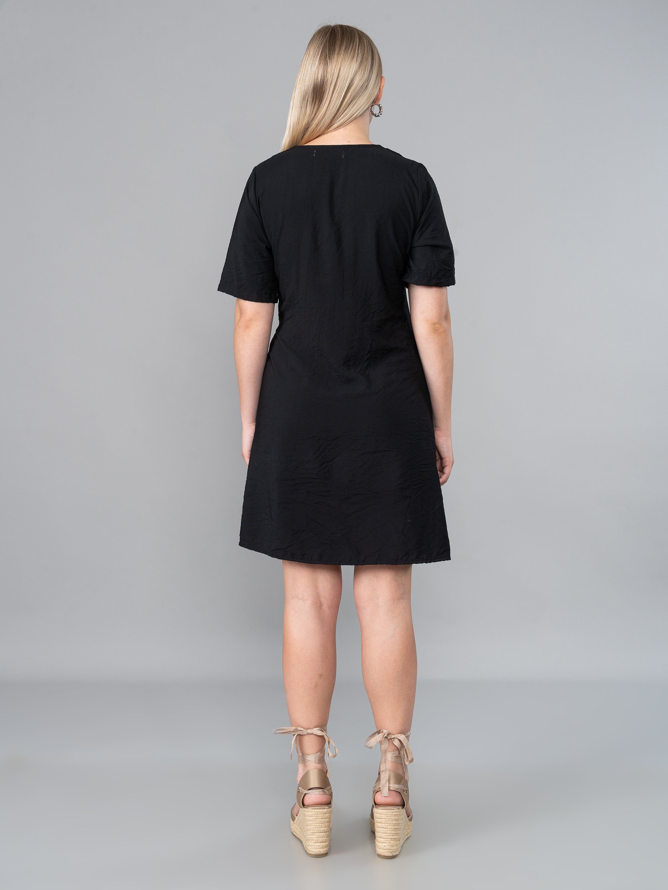 Vestido Karla Corto Negro