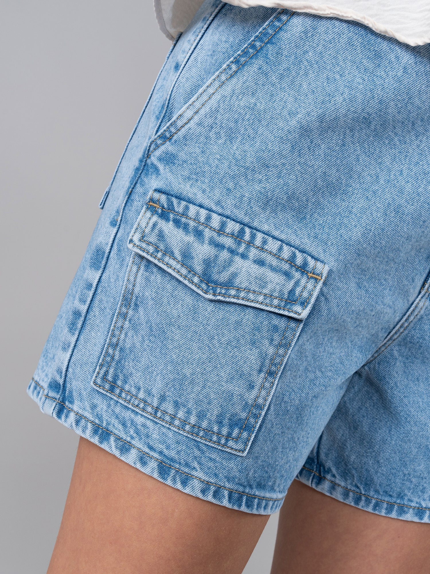 BOLSILLO DE SHORT DENIM DE MUJER